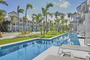 The Corner Swim Up Junior Suite Deluxe at Bahia Principe Luxury Ambar 